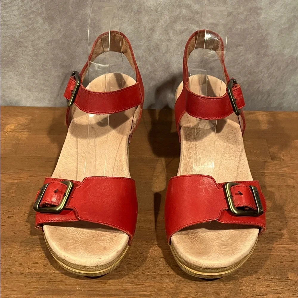 Dansko Clog Sandals Red Leather with buckles size 38:7.5-8 - Picture 2 of 8